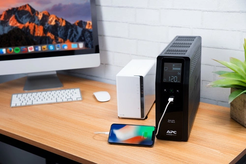 UPS APC Back-UPS Pro 1200VA Torre 720W 8x C13 BR1200SI